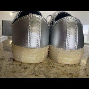 Never Worn Converse Low Top Sneakers Silver